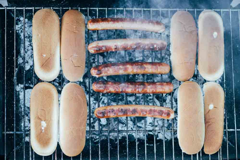 Differences Between Boiled and Grilled Hot Dogs